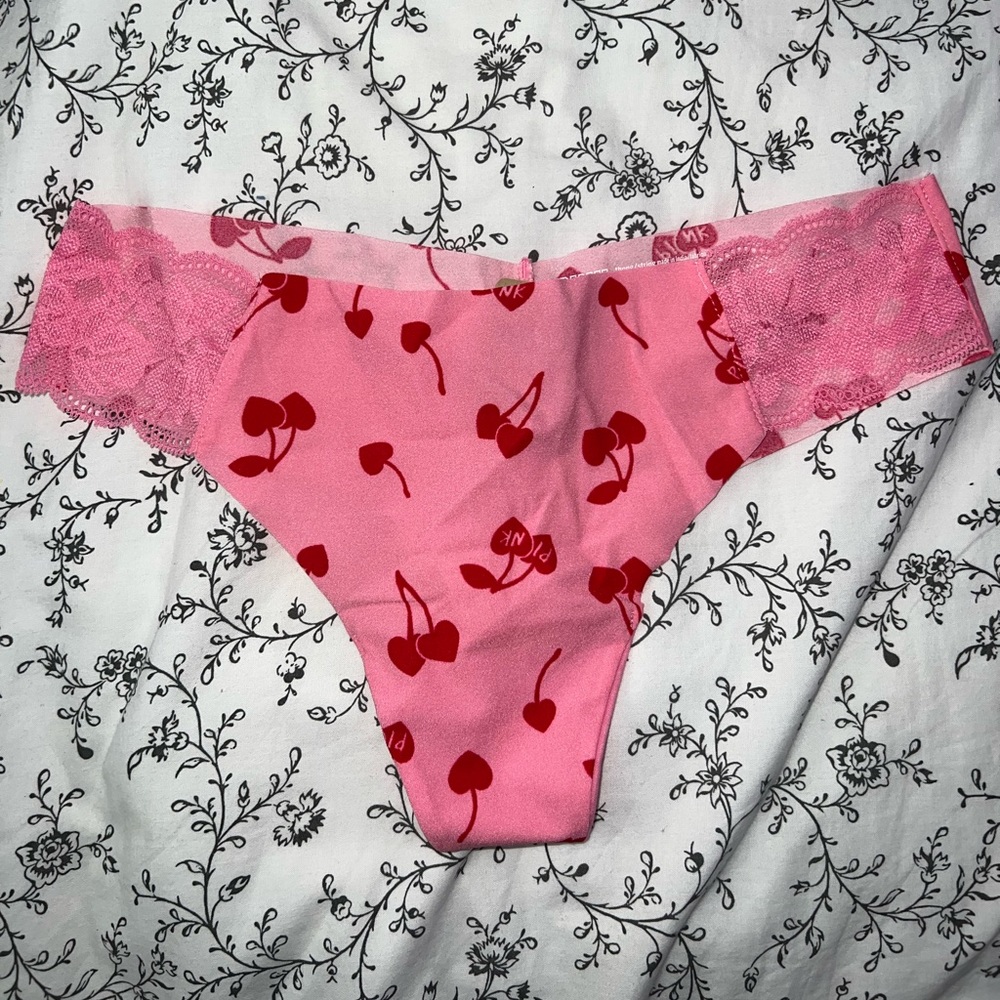 VS thong panty